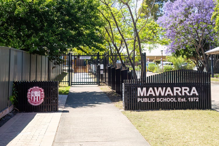 Front gate entrance of Mawarra Public School